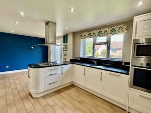 Kitchen/Diner- click for photo gallery